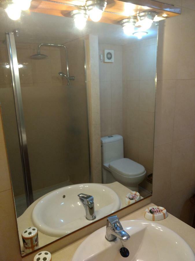 First Line Costa Del Sol Beach Suites Fuengirola Εξωτερικό φωτογραφία